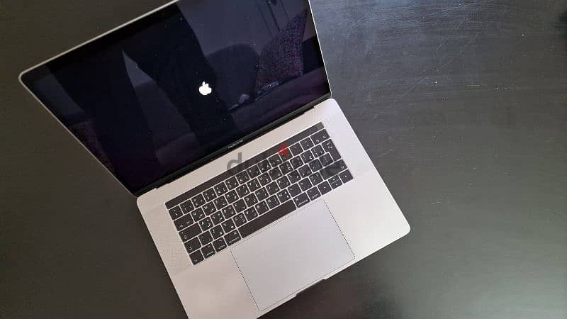 Macbook Pro 2017 2.9 GHz 16 Ram 512 SSD 5