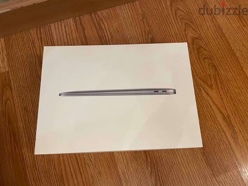 Apple Macbook Air 2020 with box like new 5