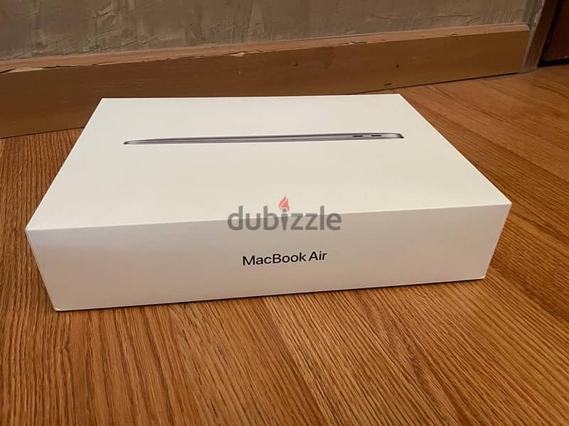 Apple Macbook Air 2020 with box like new 9