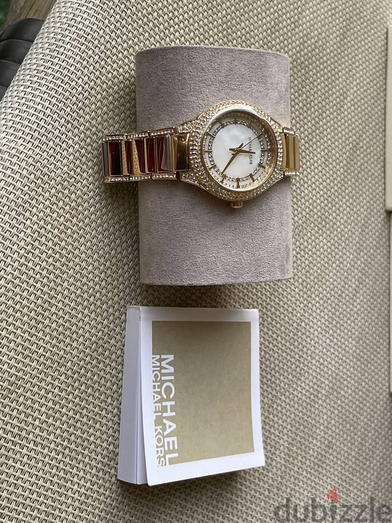 Micheal Kors gold watch for women (from the US) 1