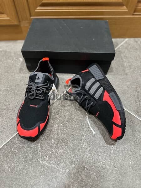 original Adidas nmd price is final size 43 1/3 1