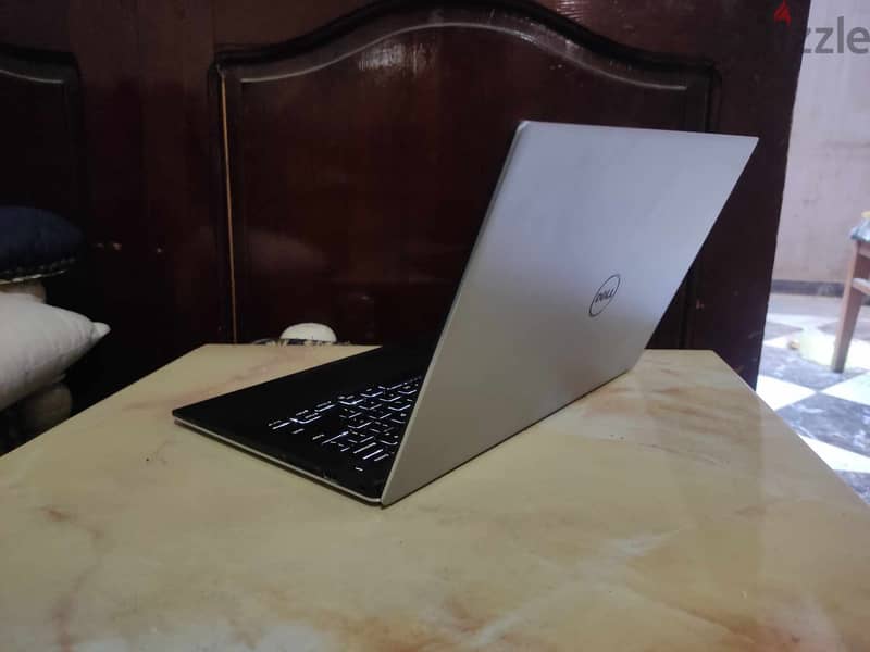 dell xps 13 9350 حاله ممتاذه سعر نهائي لسرعه البيع 3