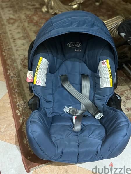 Graco Set ( Stroller + Car seat ) حالة ممتازة 12