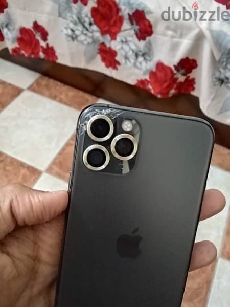 iPhone  11 pro zerro 3