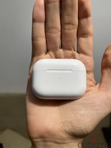 Apple Airpods pro ( 2nd lighting usb ) 1