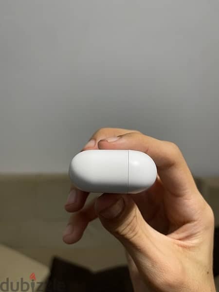 Apple Airpods pro ( 2nd lighting usb ) 4