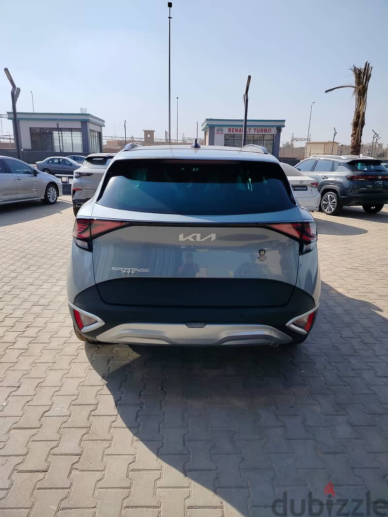 Kia Sportage 2024 --------------  2024 كيا سبورتاج 3