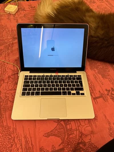 MacBook Pro 13 inch (good condition)