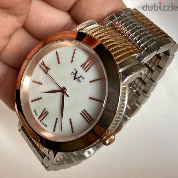 Original Swiss Made VERSACE 19V69 Quartz 44mm بحاله الجديدة 1