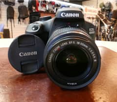 canon 4000d بحالة شبه جديدة - مستخدمة لمدة سنة ونصف فقط 0