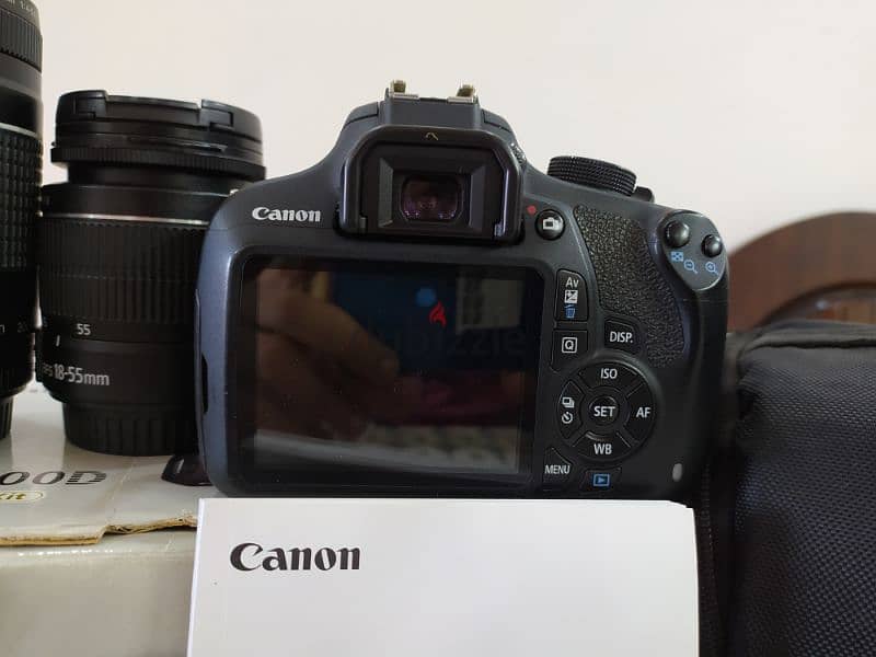 canon 1200D مع عدسه 70 300 جباره في العزل وبرده موجود العدسه الكت لينس 8