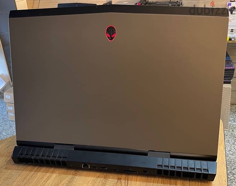 Alienware 17 R4 4