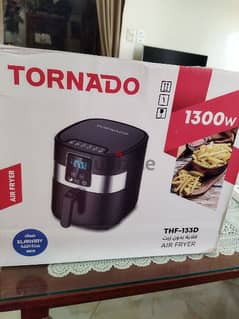 Air fryer - قلاية هوائية بدون زيت تورنيدو 1300 وات 
3 لتر شاشة LED