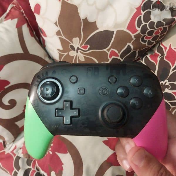 Nintendo Switch Pro Controller 1