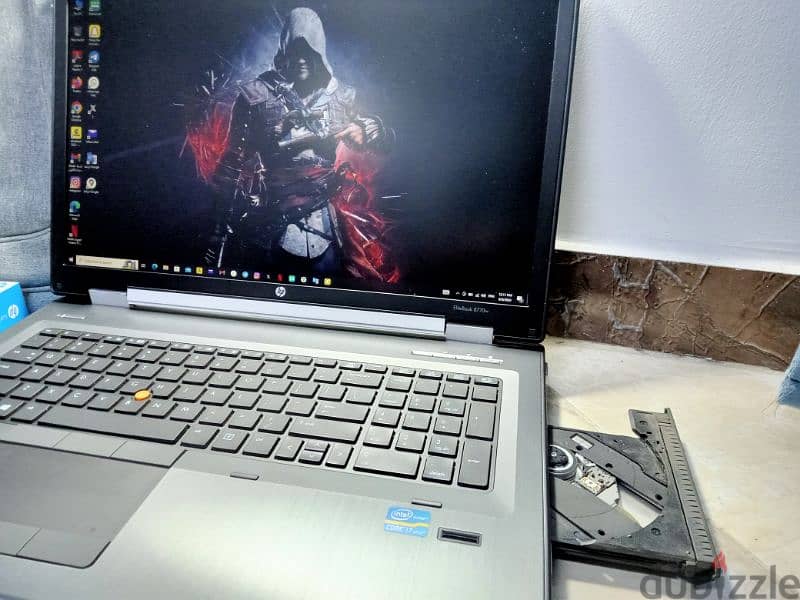 Hp ELITEBOOK workstation رامات ١٦ وهاردين كور ٧ 2