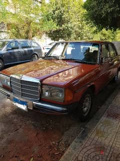 Mercedes-Benz E200 1982 0