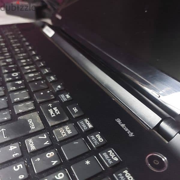 Laptop toshiba satellite L50 - لابتوب توشيبا core i7 8