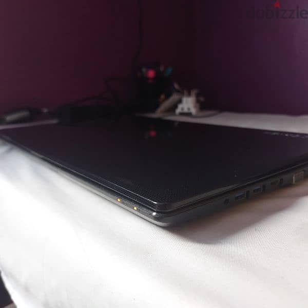 Laptop toshiba satellite L50 - لابتوب توشيبا core i7 15