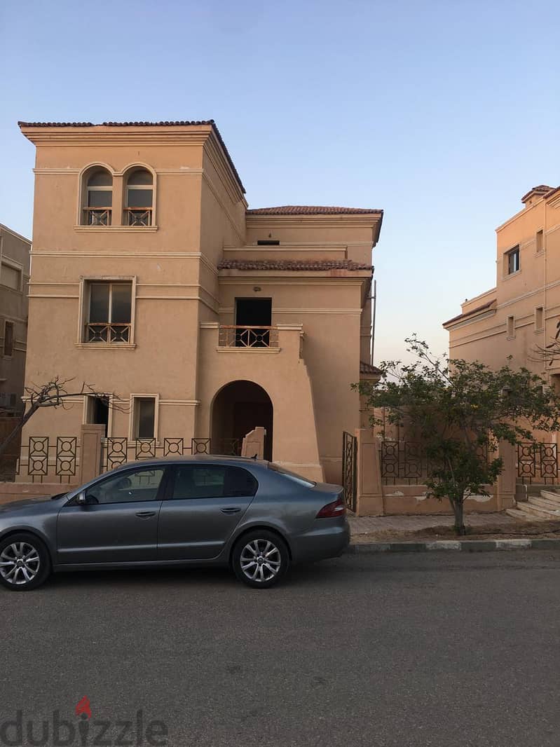 فيلا مستقله 425م  بسعر لقطة  للبيع في جراند ريزيدنس Grand Residenc 1