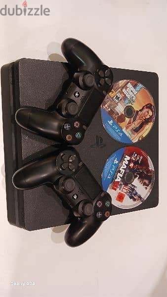 PlayStation 4 used for 1 year 0