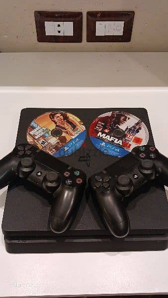 PlayStation 4 used for 1 year 2