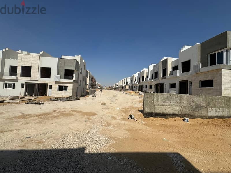 تاون هاوس 225م بسعر مميز في أزار 2 استلام فوري villa for sale in azzar 4