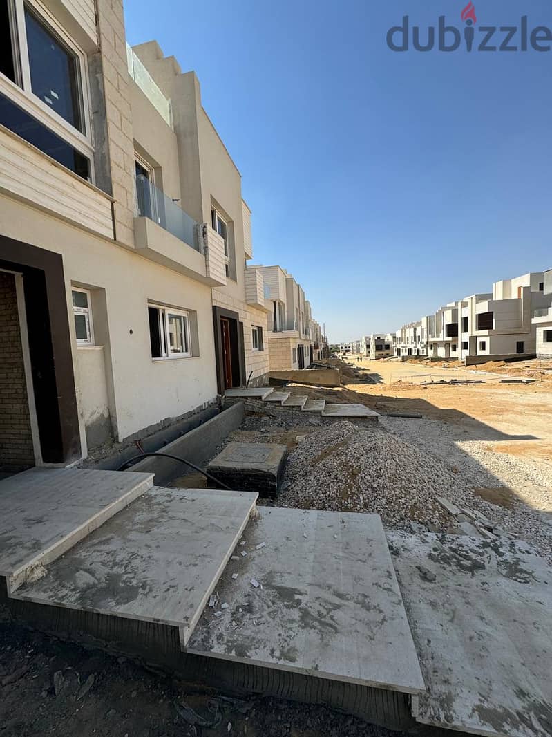 تاون هاوس 225م بسعر مميز في أزار 2 استلام فوري villa for sale in azzar 14