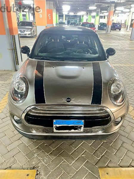 Mini Cooper  مقدم ٤٠٠ الف قسط ٢٧ الف شهريا - فابريكا صيانه توكيل 2