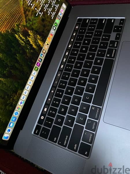 macbook pro intel core i7  16 inch -model 2019 مثل الجديد 4