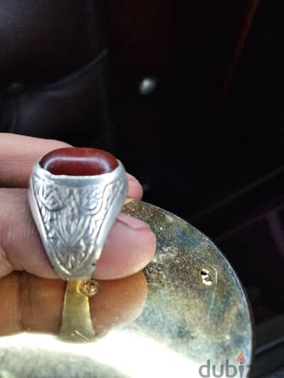 A ring over 86 years old, an Italian silver agate stone