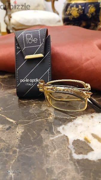 pole optik glasses 1