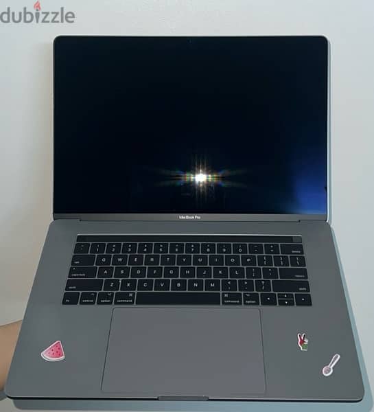 MacBook Pro 2016 core i7 15 inch 1