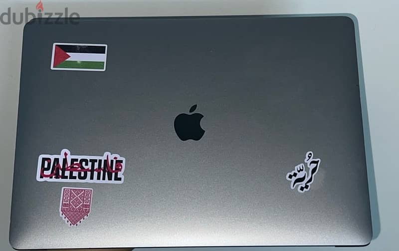 MacBook Pro 2016 core i7 15 inch 2