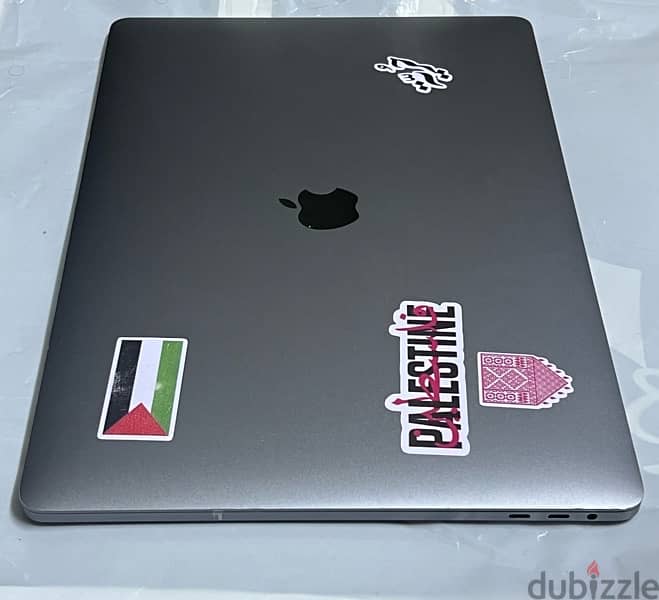 MacBook Pro 2016 core i7 15 inch 3