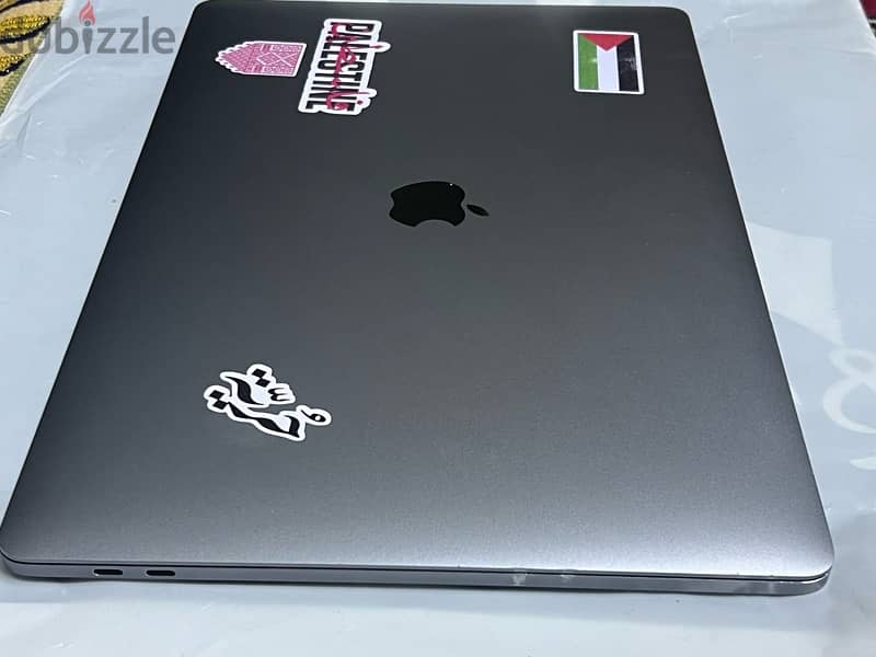 MacBook Pro 2016 core i7 15 inch 4