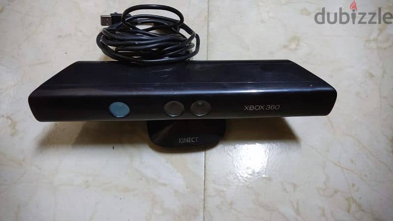 Xbox 360 مع الكاميرا و اربع دراعات 2