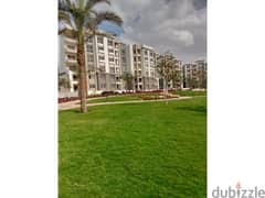 For sale apartment prime location view landscape with Down payment and installments in Hydepark Compound 0