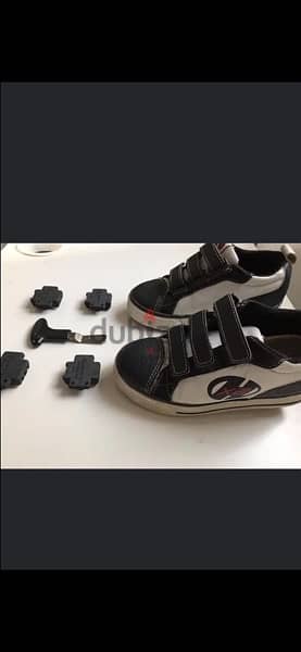 جزمه بعجل نادره من امريكا Heelys 1