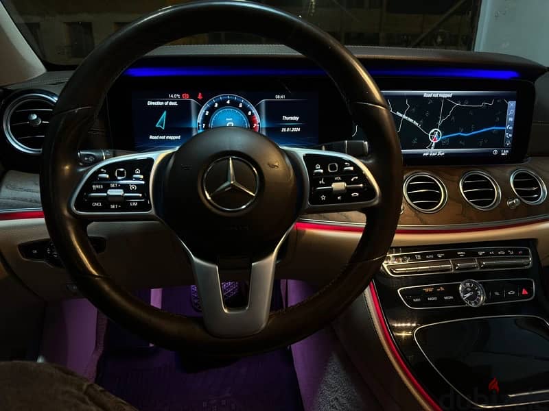 Mercedes-Benz E180 2019 11