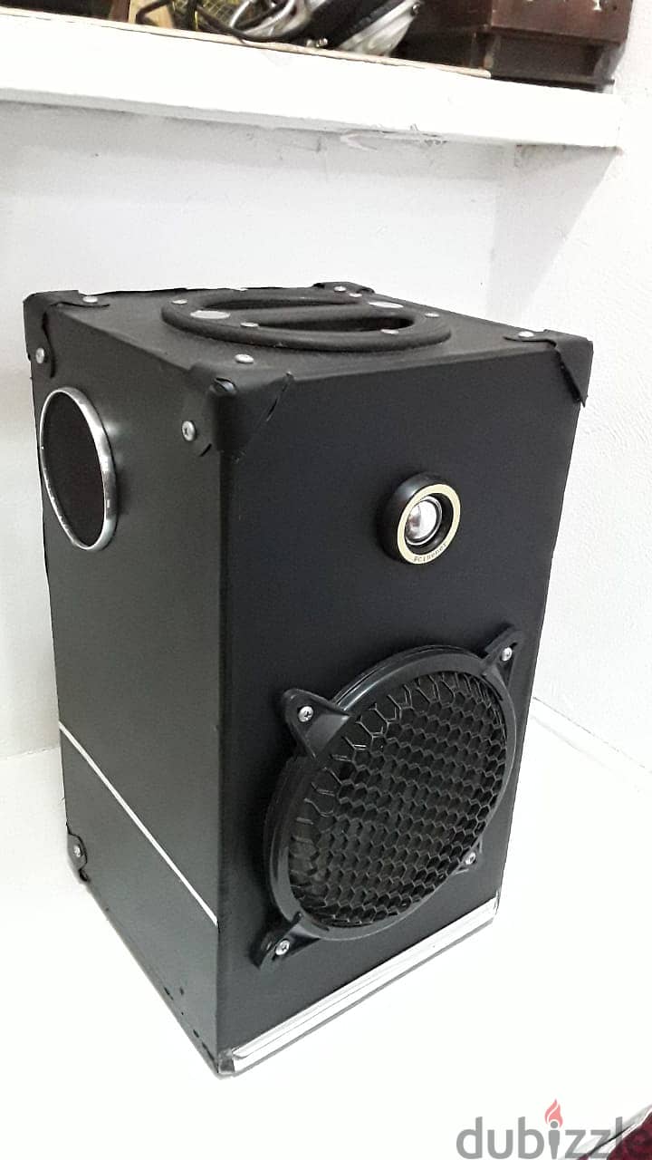 Zalzal speakers store 7