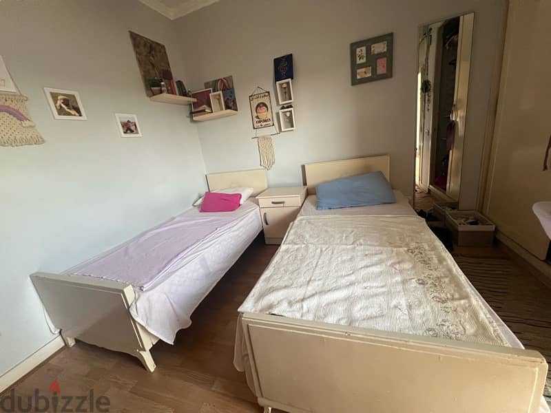 2 single beds 100x200 +commode + mattress 2