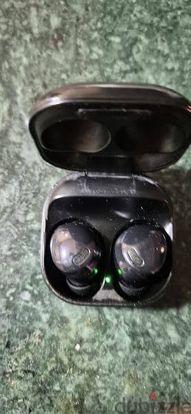 SAMSUNG Galaxy Buds2 Earbuds with Charging Case 2