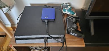 PlayStation 4 Slim 0