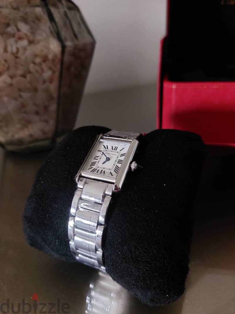 Cartier Tank Must watch brand new with box and catalogue 3000 usd 2