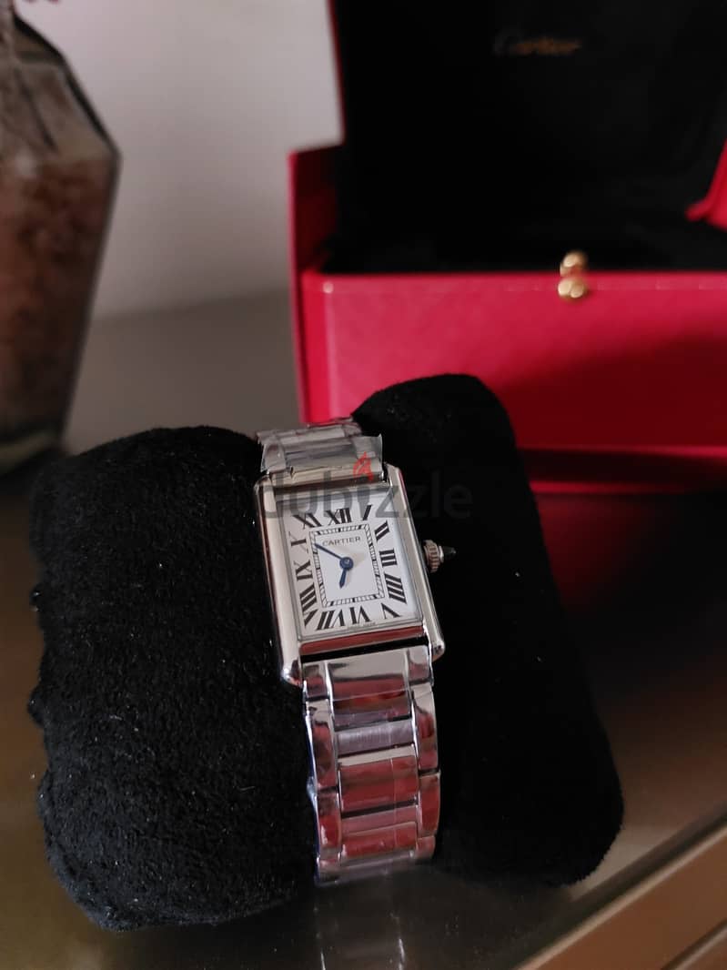 Cartier Tank Must watch brand new with box and catalogue 3000 usd 3