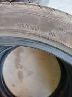 225/45 R18 0