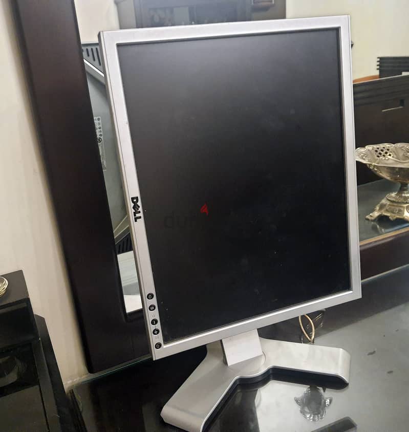 Dell 19 inch monitor 9