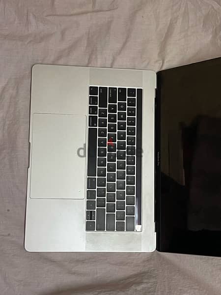 Macbook pro 2017 with Gbu 4gb 1