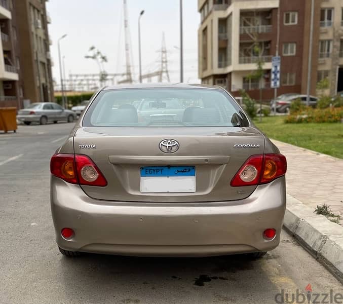 Toyota Corolla 2010 4