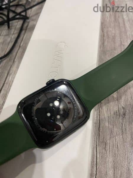 apple watch series 7 green 90% 1